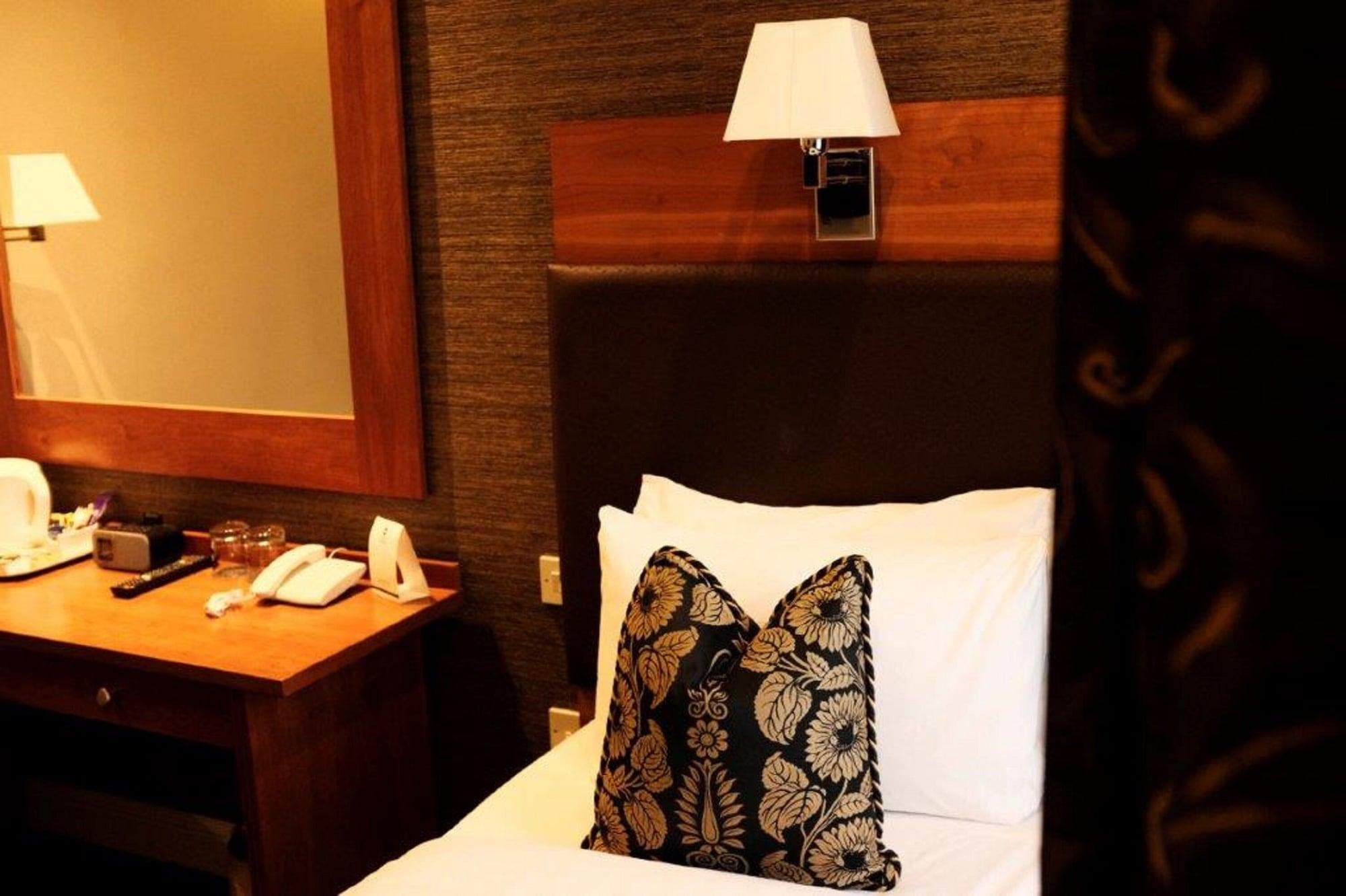 Best Western Garfield House Hotel Chryston Ngoại thất bức ảnh